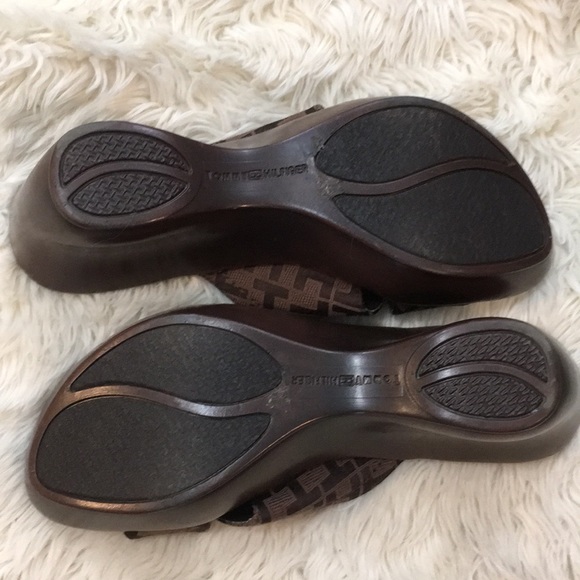 TOMMY HILFIGER heels, size 6 - Picture 3 of 6